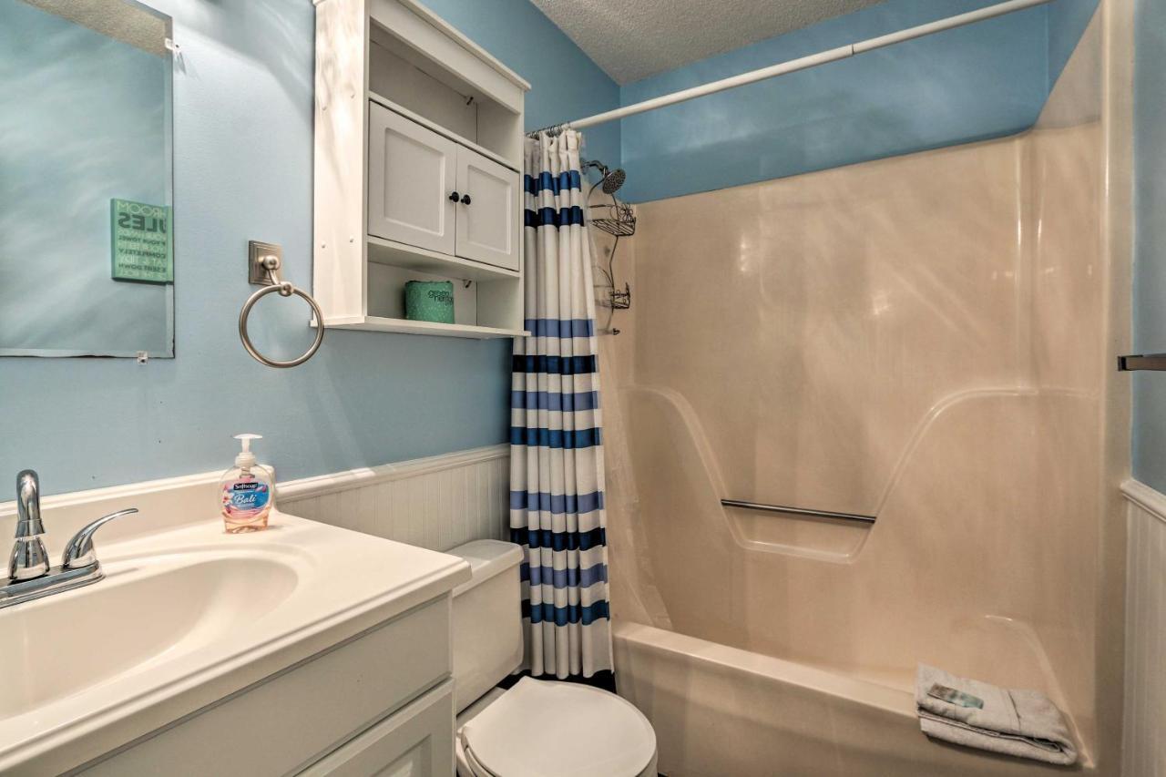 Colorful Hilton Head Condo With Beach And Pool Access! Гілтон-Гед-Айленд Екстер'єр фото
