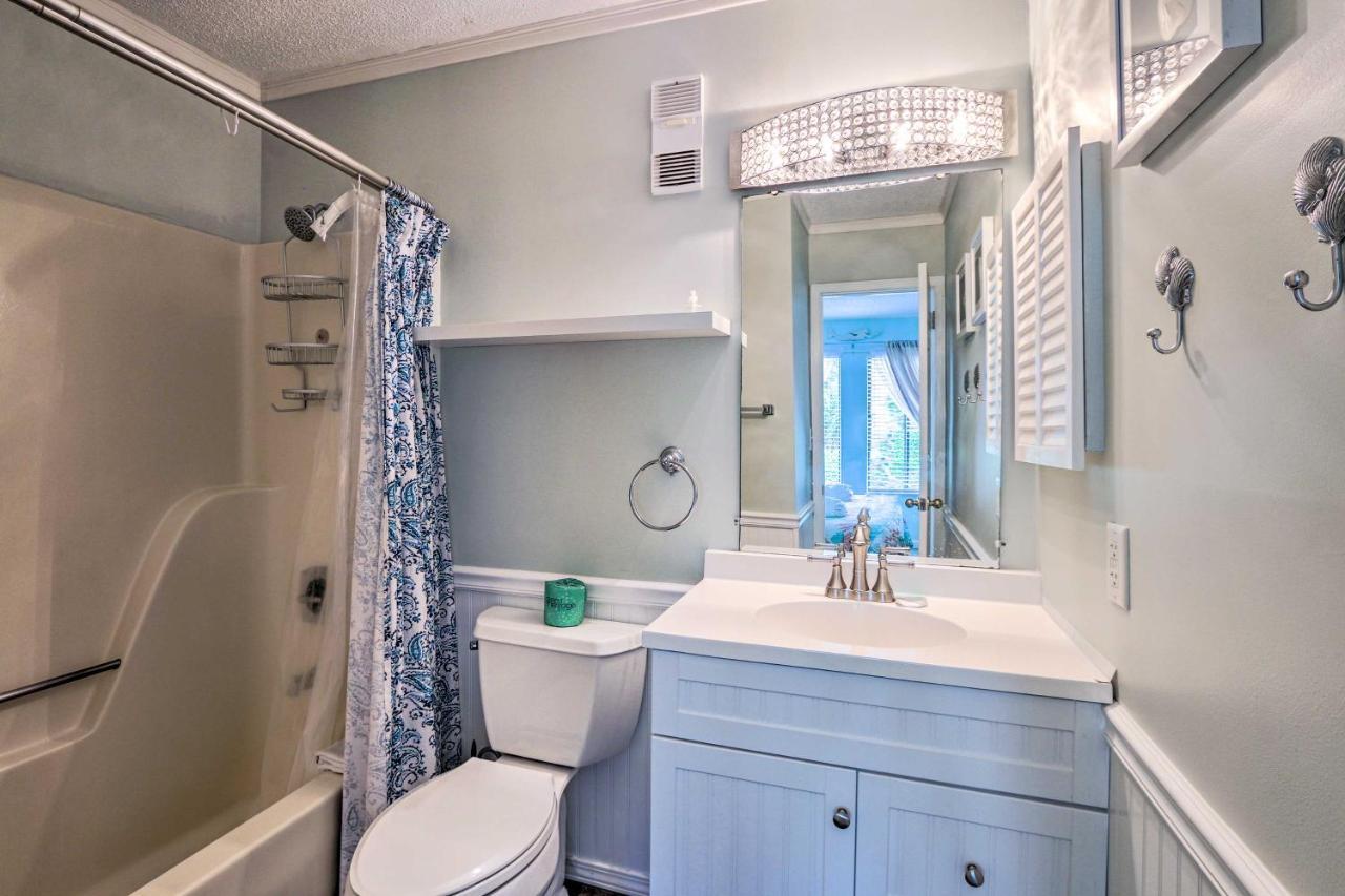 Colorful Hilton Head Condo With Beach And Pool Access! Гілтон-Гед-Айленд Екстер'єр фото